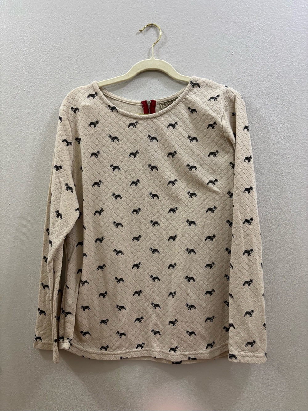 Art and soul Cream Long-Sleeve Quilted Top with Black bull terrier dog Print